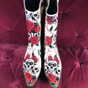 Rain boots cowboy style